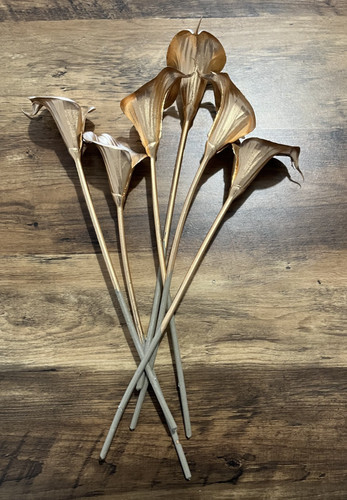 Artificial plastic flowers - artificial,