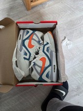 Nike Air Tech Challenge 2