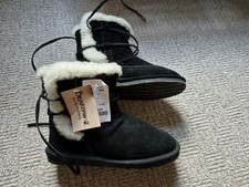 Bearpaw genuine sheepskin