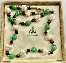 Vintage Baroque Pearl & jade Green & black Glass Necklace Beaded