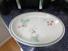 WEDGWOOD RASPBERRY CANE OVAL