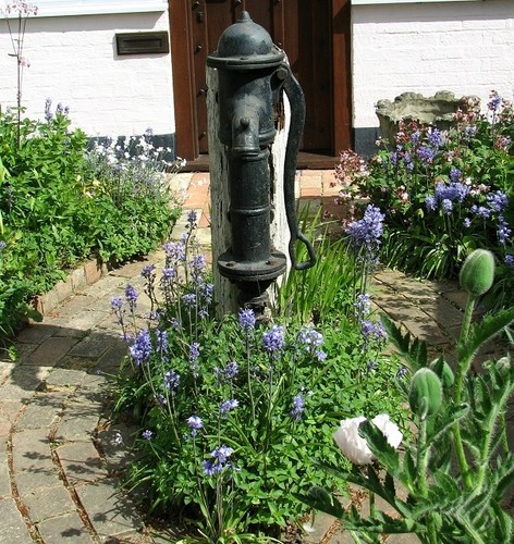 Photo 6x4 old water pump - photo, in