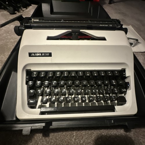Typewriter adler junior 12 - junior,