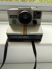 Polaroid 1000 Land Instant Photo Print Film Red Button Camera w/Manual. Untested
