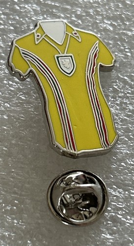 Rare wales supporter enamel - wales,