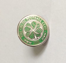 GLASGOW CELTIC BADGE FOOTBALL CLUB FC CSC SUPPORTERS PINS BADGES L - W & FOREIGN