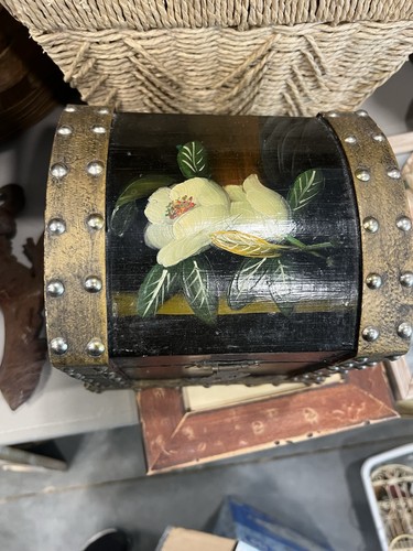 Barrel top hand - barrel-top, floral