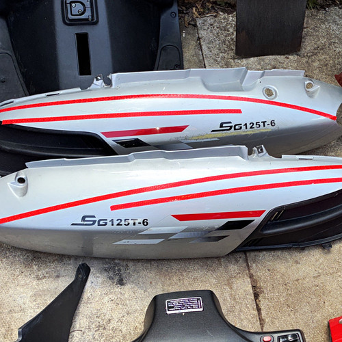 Skygo 125cc scooter - lights, and