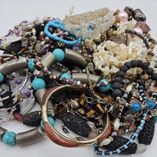HUGE Job Lot Of Broken Gemstone Jewellery (D30)