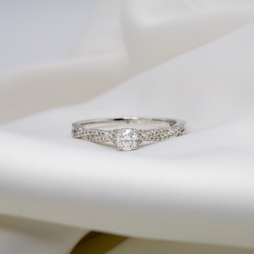 Ernest jones the diamond story - ernest,