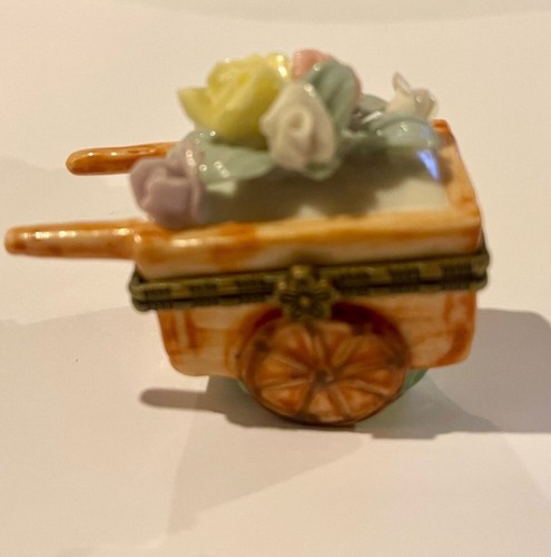 Flower cart wheel - , barrow