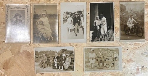 H162 bulk lot 11 - [h162], social