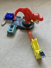 Hot Wheels T-Rex Rampage Play