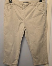 Women's Biege Capri Trousers