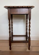 Vintage Scalloped Edge