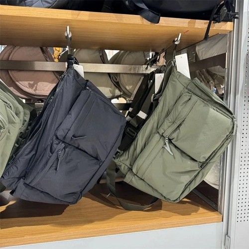Uniqlo multi pocket shoulder - pocket,