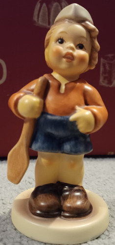 Hummel figurine first mate - 'first, mate'