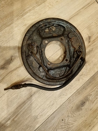 Front brake backplate fit - front,