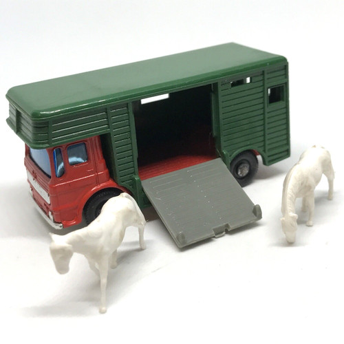 Lesney matchbox horse - lesney,