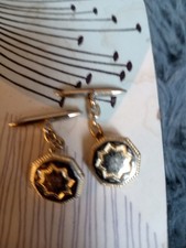 Vintage gold tone star round