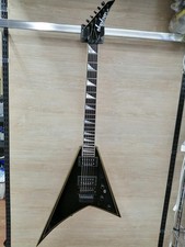 (Jackson)RR-1 Randy Rhoads V Black w/Gold Pin Stripe Made in USA Electric Guitar