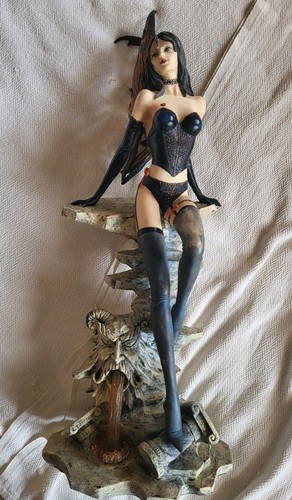 Large gothic angel - large,