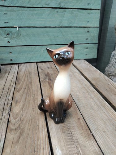 Trentham pottery long neck - long,
