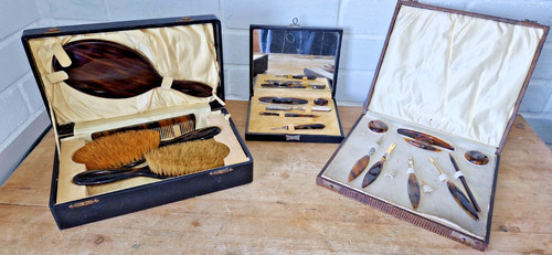 Vintage boxed vanity dressing - boxed,
