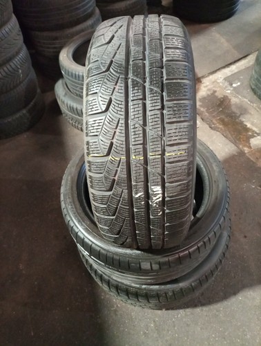 Pirelli 225 tyre - 17, (94h)