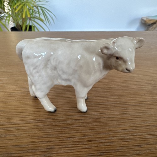 Beswick 4 charolais - x,