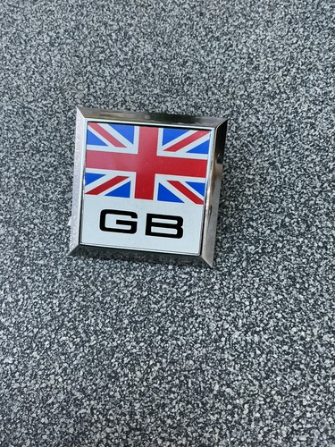 Vintage car badge - badge, gb