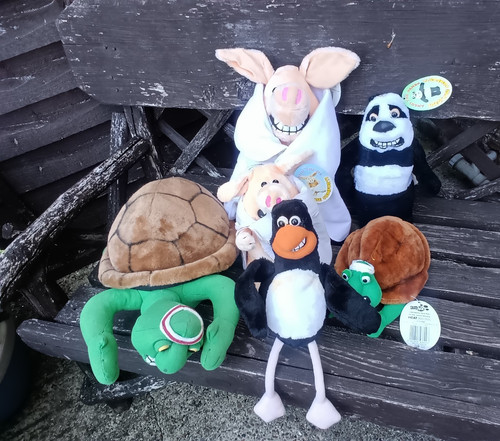 Creature comforts plushes - creature,