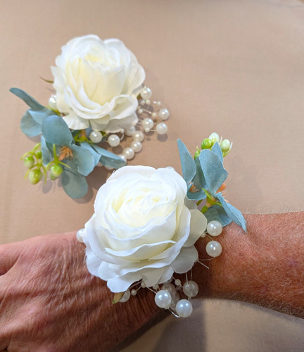Pair cream bridesmaid rose - pair,