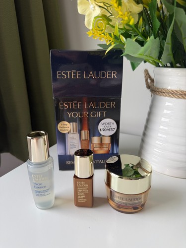 Estee lauder piece - estee, rescue
