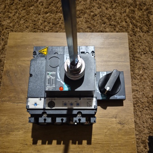 Schneider 100 amp - 100, 50ka