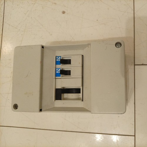 Caravan consumer fuse box - caravan,