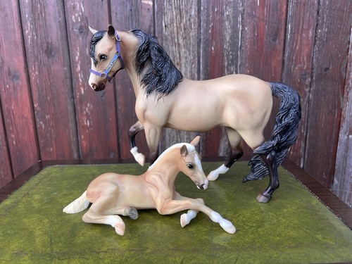 Breyer mare foal color - 'mare,