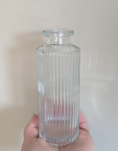Bud vase stem - vase,