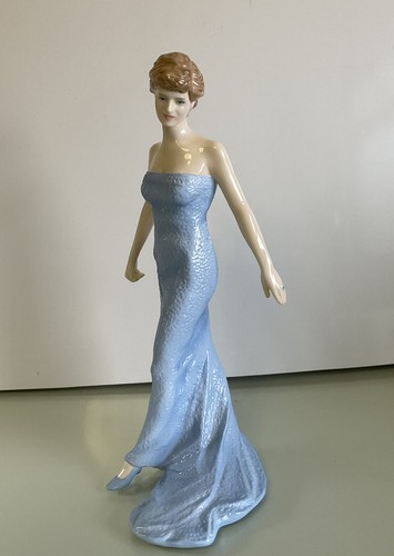 Fine royal doulton figurine - fine,