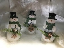 NEW Set of 3 Resin Christmas