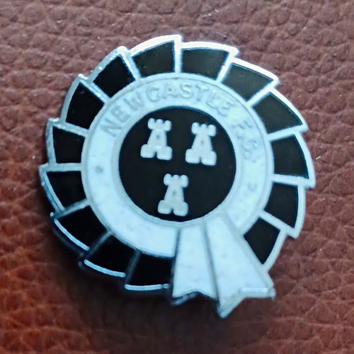 Newcastle rosette crest - newcastle, fc