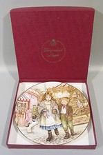 Royal Worcester Official