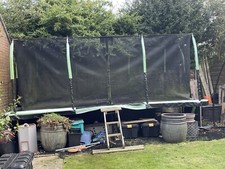 Upper Bounce Trampoline