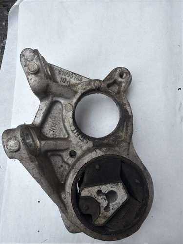 81090780 back engine mounting