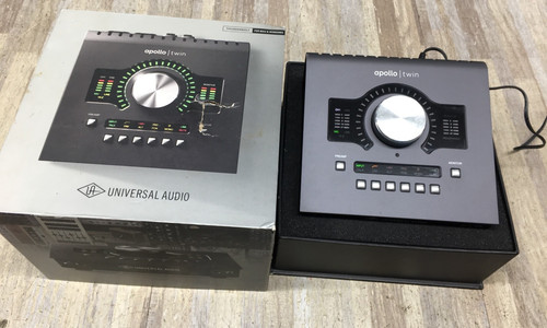 Universal audio apollo twin - ,