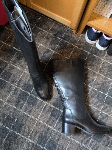Brand new with tags knee - with,