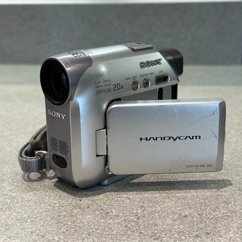 Sony handycam dcr hc19e - sony,