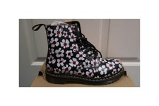 Dr. Martens  1460 Pascal