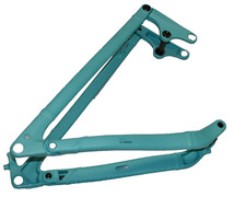 Rear frame cube stereo 144 - rear,