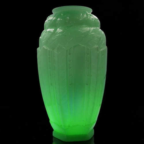 Jobling lambton uranium glass - uranium,